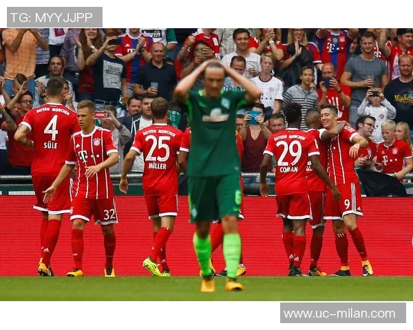 穆勒携家人共度假期现场观赛拜仁男篮圣诞前夕盛况